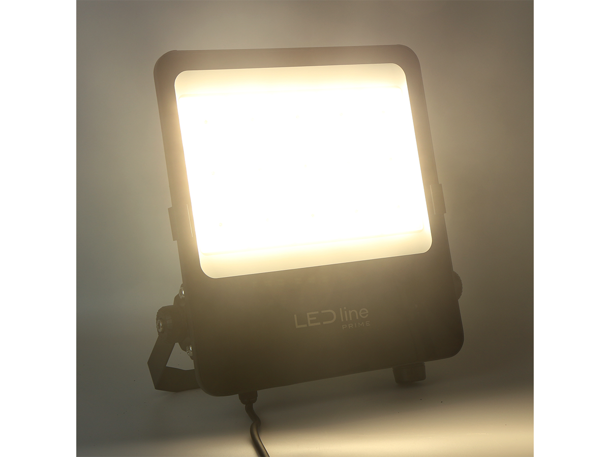 FLOODLIGHT 3CCT (3K/4K/5K) 150W 21000lm T2 IP66 PRIME